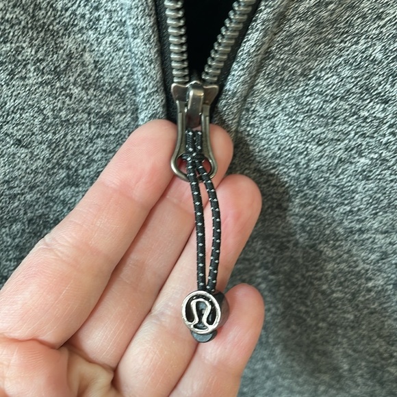 LULULEMON Scuba Hoodie III sz 8 - Picture 5 of 7